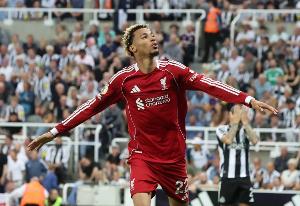 曼城队 vs 利物浦队直播