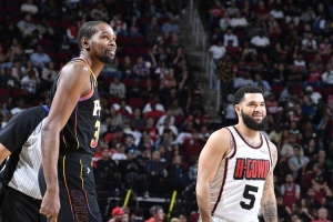 老鹰VS独行侠 直播